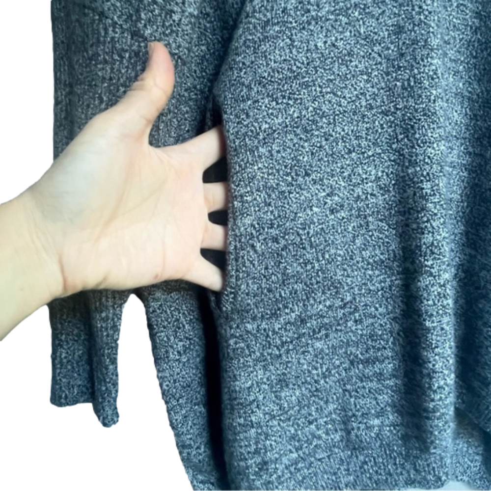 Aritzia Babaton Baylor Sweater Minimalist Oversized V-Neck Wool Linen S/M Gray - Picture 9 of 11
